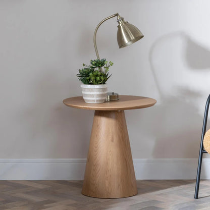 Skogna Round Pedestal Table